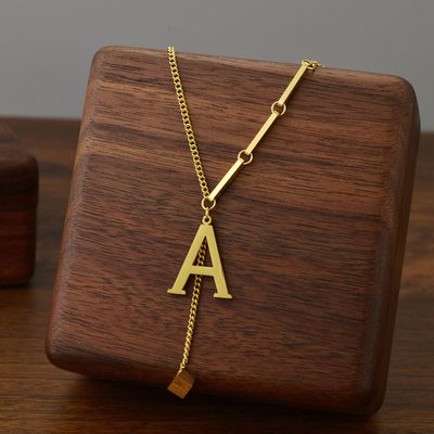 Collar Letra