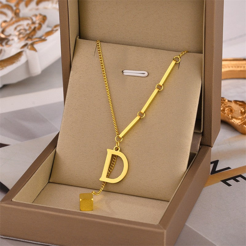 Collar Letra