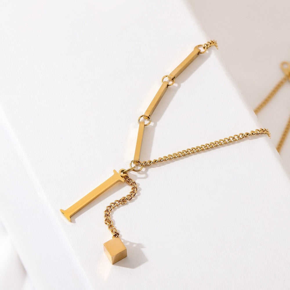 Collar Letra