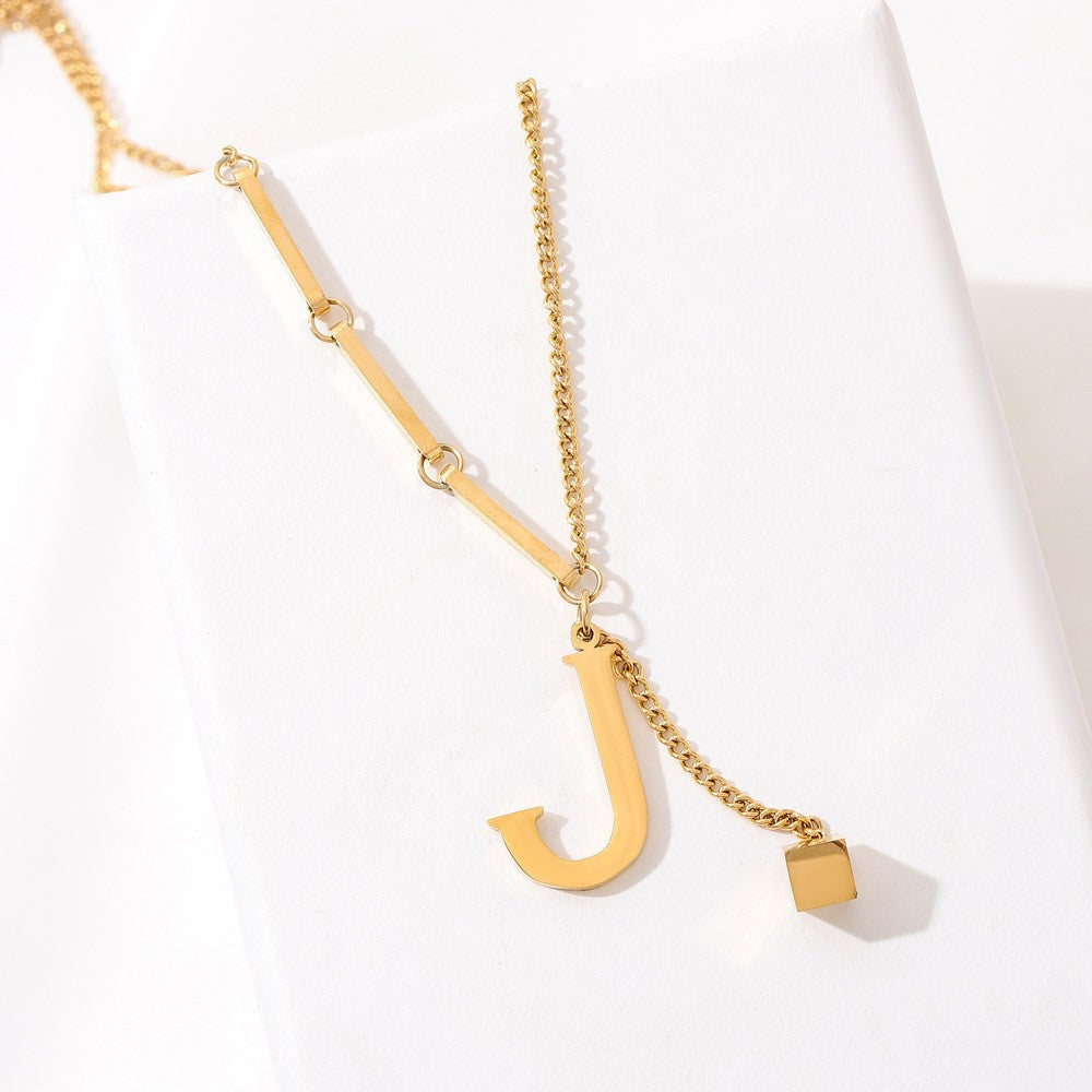 Collar Letra