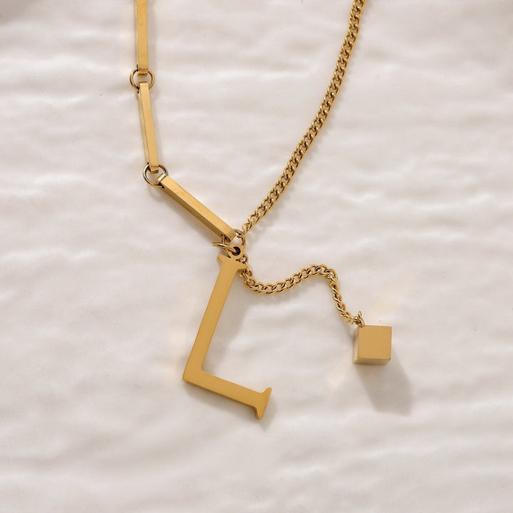 Collar Letra