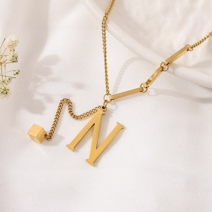 Collar Letra