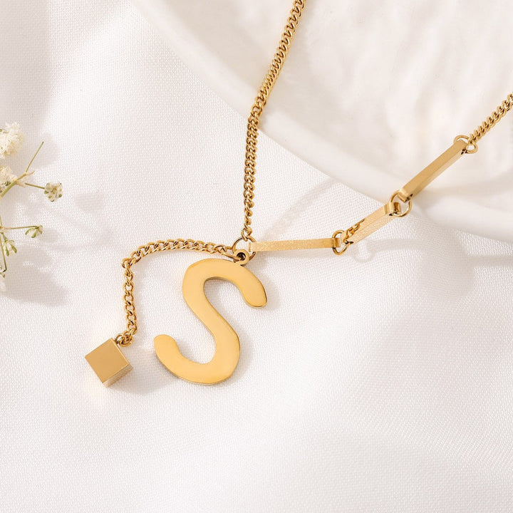 Collar Letra