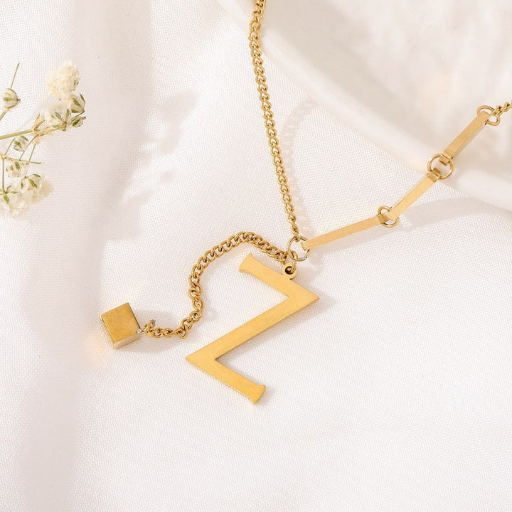 Collar Letra